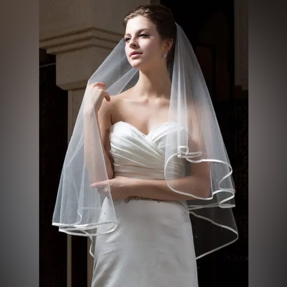 White Two Tier Satin Edge Fingertip Bridal Veil with Faux Beading NWOT